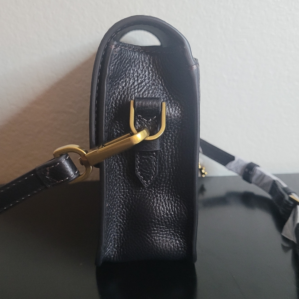 Fossil Black Leather Crossbody Bag with Gold Hardware - Picture 5 of 12